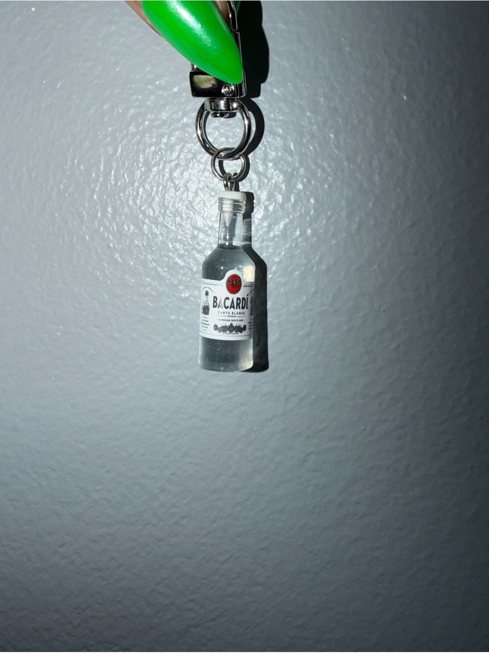 Miniature Bottle Keychain - Picture 3 of 10